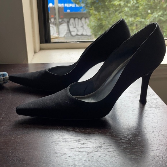 STUART WEITZMAN. Pump shoes - Picture 2 of 7
